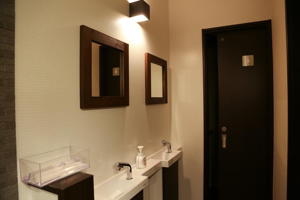 Space Hostel Токио Екстериор снимка