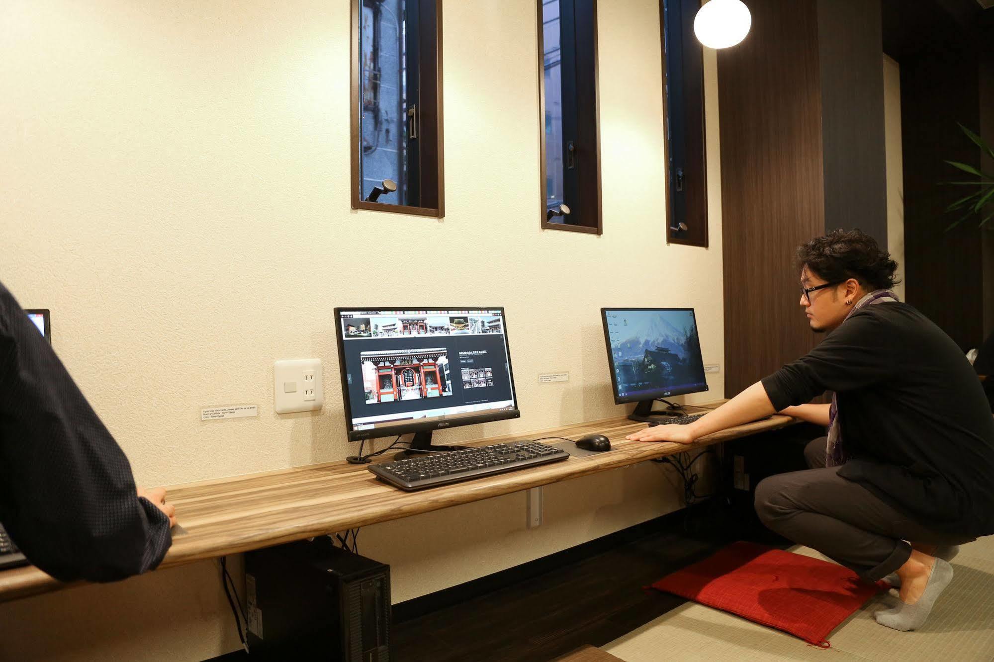 Space Hostel Токио Екстериор снимка